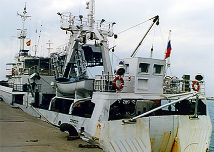 Barco oceanográfico Rift en el puerto de Tarifa